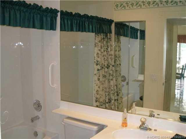 Master Bath/Spa.