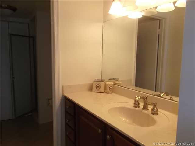 Master Bath/Spa. MASTER BATHROOM WTH SHOWER