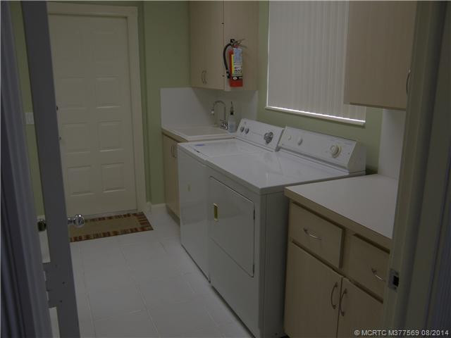 Other. Laundry room leading to two car garage