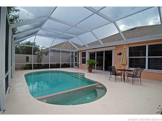 Swimming Pool/Hot Tub/Sauna.