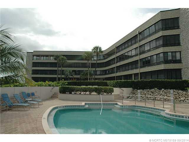Swimming Pool/Hot Tub/Sauna.