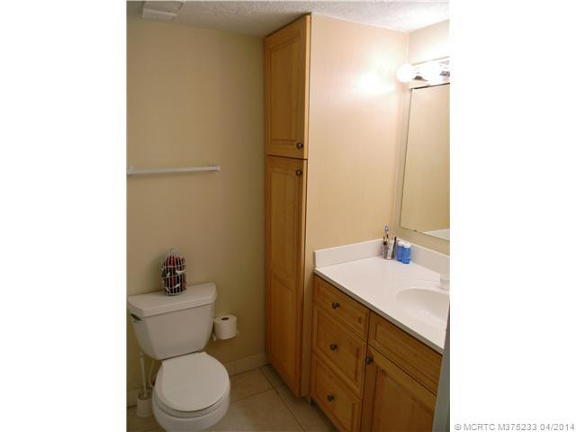 Master Bath/Spa.
