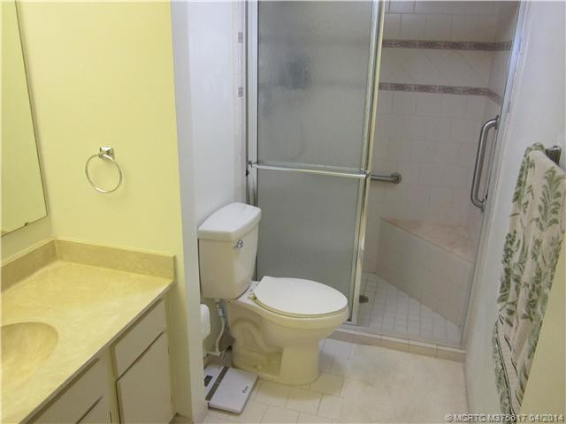 Master Bath/Spa.