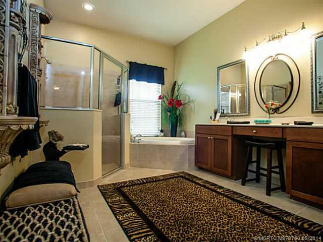 Master Bath/Spa.
