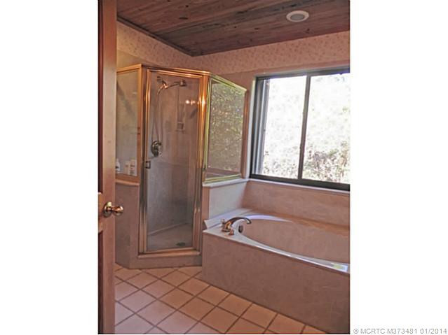 Master Bath/Spa.