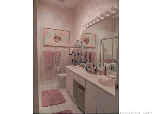 Master Bath/Spa.