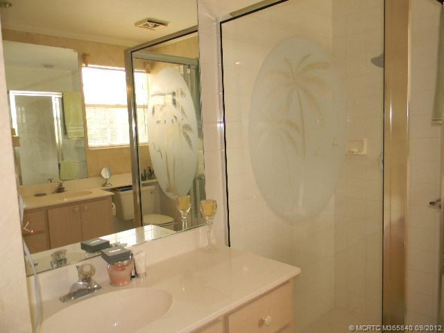 Master Bath/Spa.