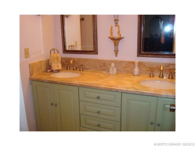 Master Bath/Spa.