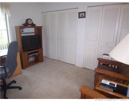 Studio/Study/Office.