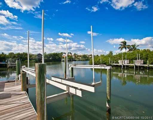 Waterfront/Dock/Pier.