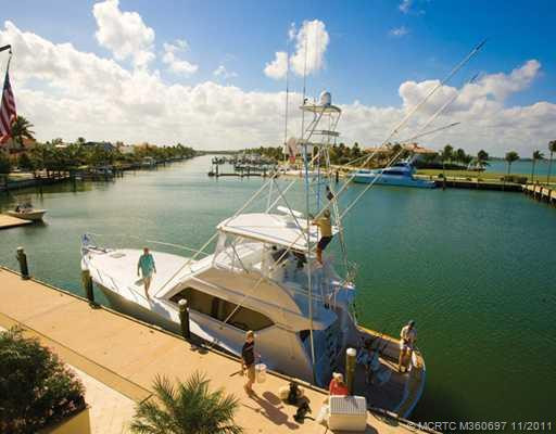 Waterfront/Dock/Pier. Sailfish Point Marina