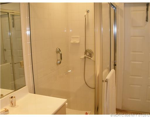 Master Bath/Spa.