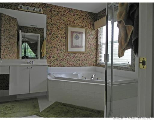 Master Bath/Spa.