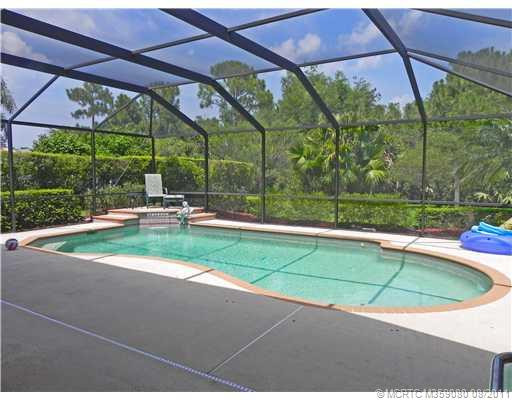 Swimming Pool/Hot Tub/Sauna.
