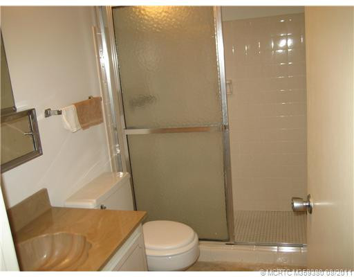 Master Bath/Spa.