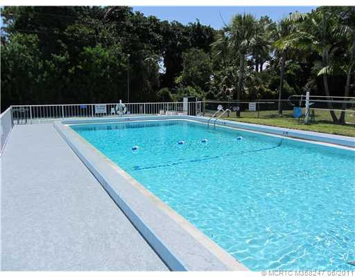 Swimming Pool/Hot Tub/Sauna.