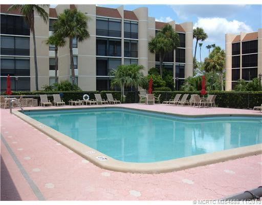 Swimming Pool/Hot Tub/Sauna.