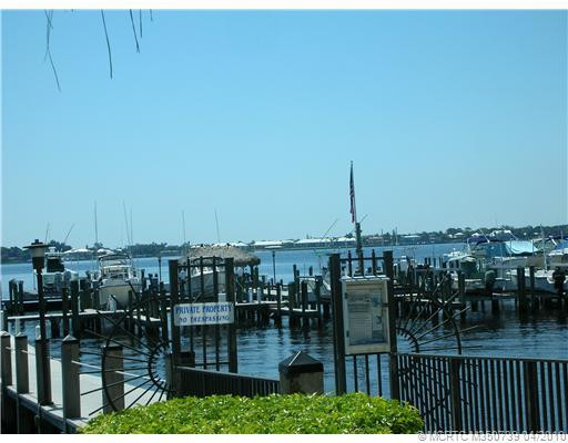 Waterfront/Dock/Pier.