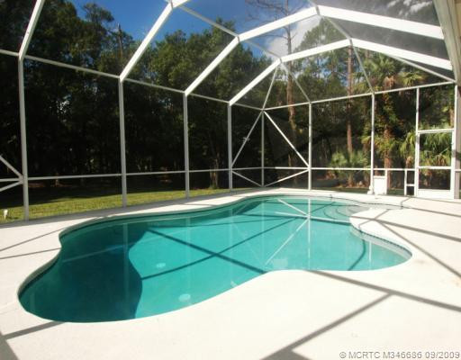 Swimming Pool/Hot Tub/Sauna.