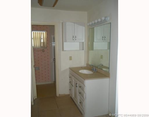 Master Bath/Spa.