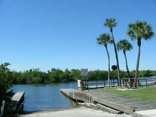 Waterfront/Dock/Pier.