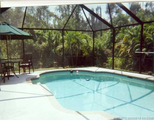 Swimming Pool/Hot Tub/Sauna.