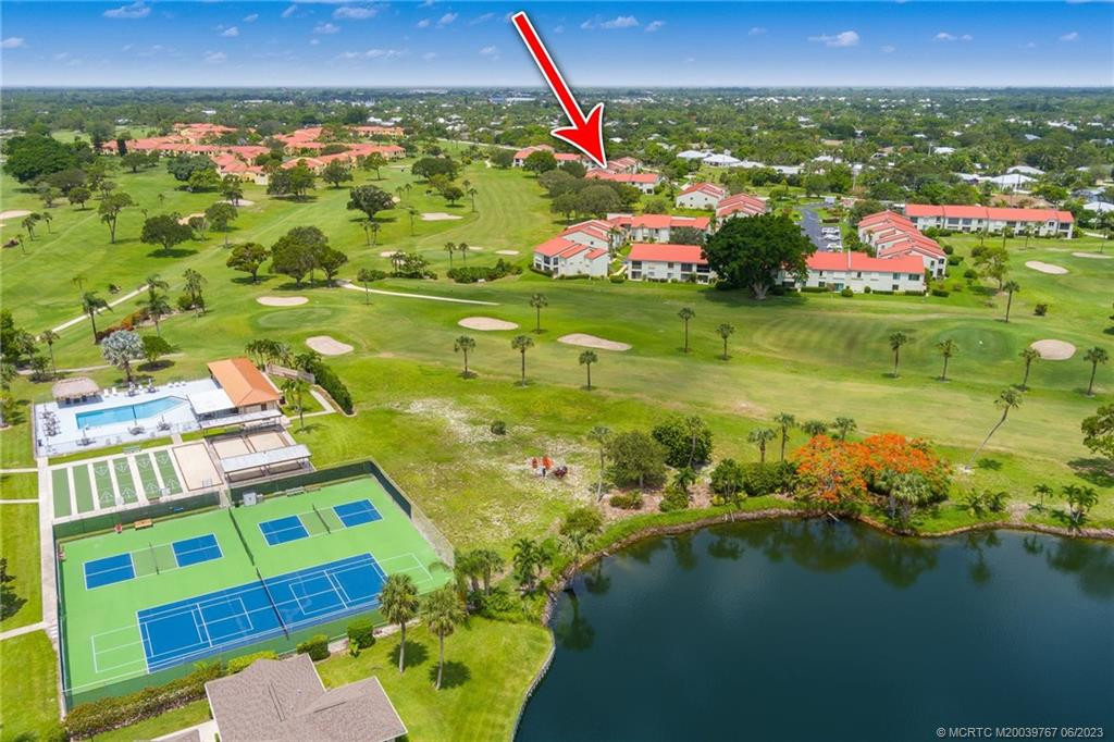 Convenient location close to the Country Club and all the activities