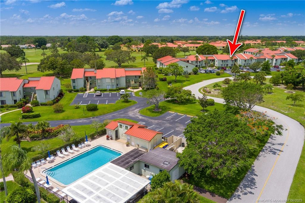 Community pool for Phase I is just down the lane. Meet your neighbors....plan a pool party!