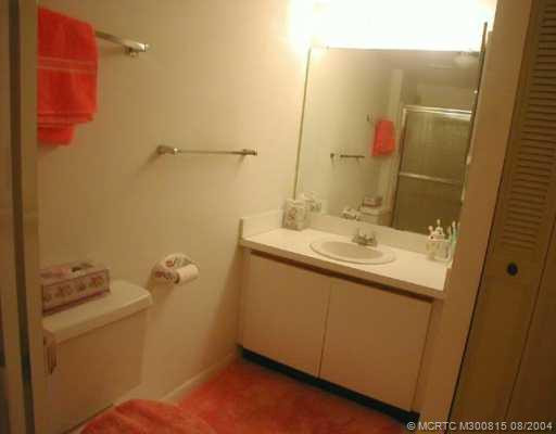 Master Bath/Spa.