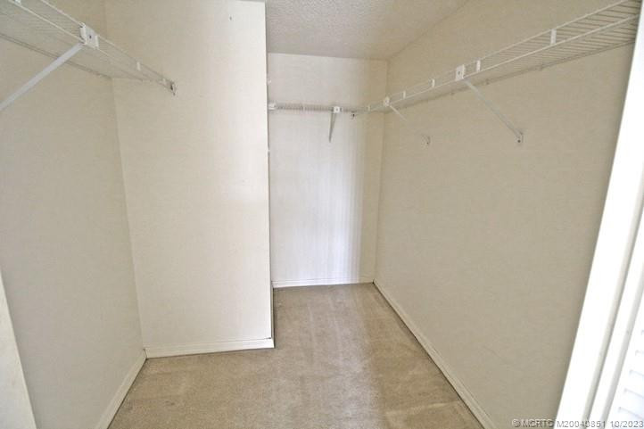 MASTER WALK IN CLOSET