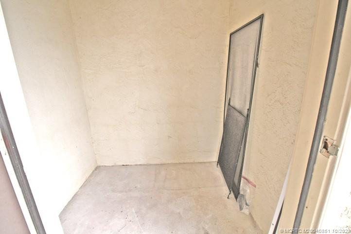 STORAGE ROOM