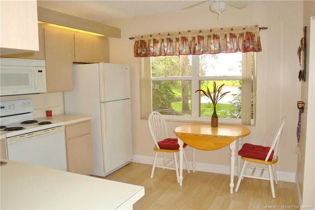 Eat-in Kitchen with Lakeview