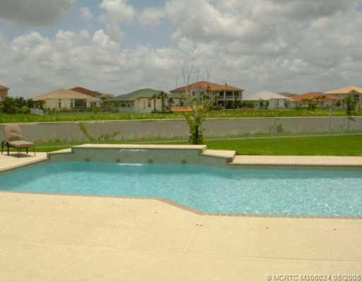 Swimming Pool/Hot Tub/Sauna.