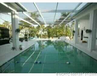 Swimming Pool/Hot Tub/Sauna.