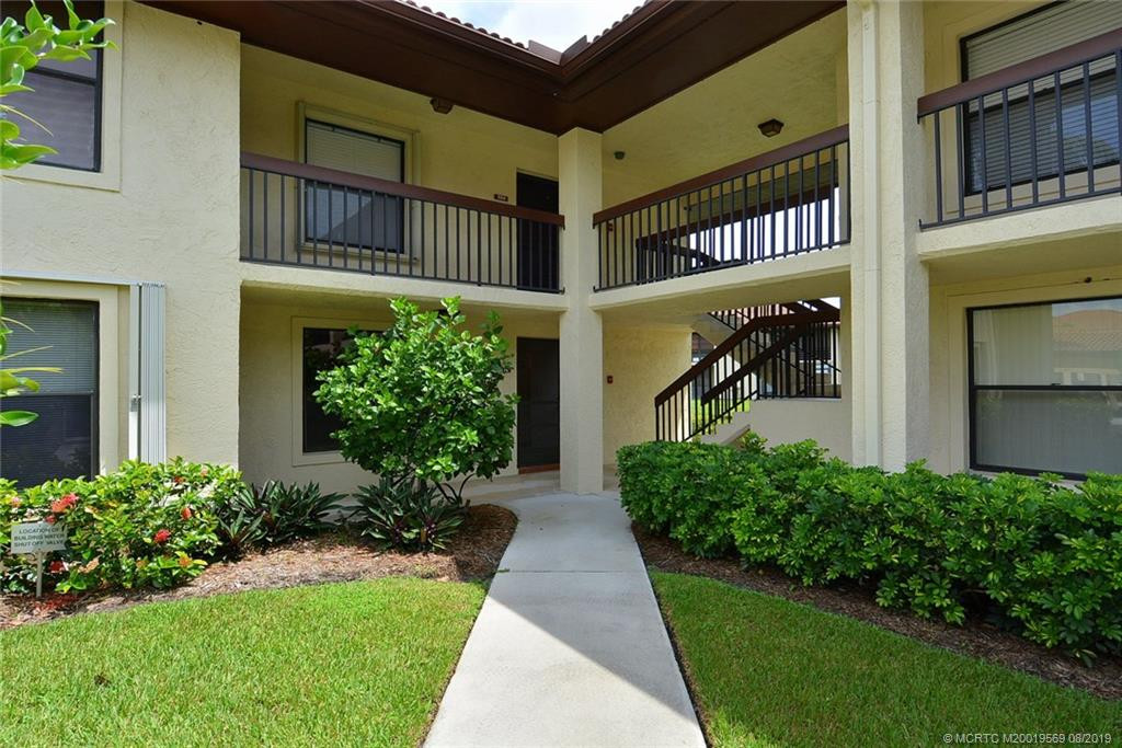 Building Entrance to condo