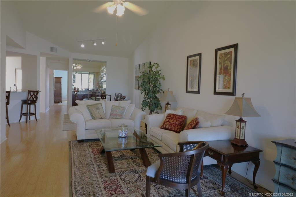 Laminate flooring throughout