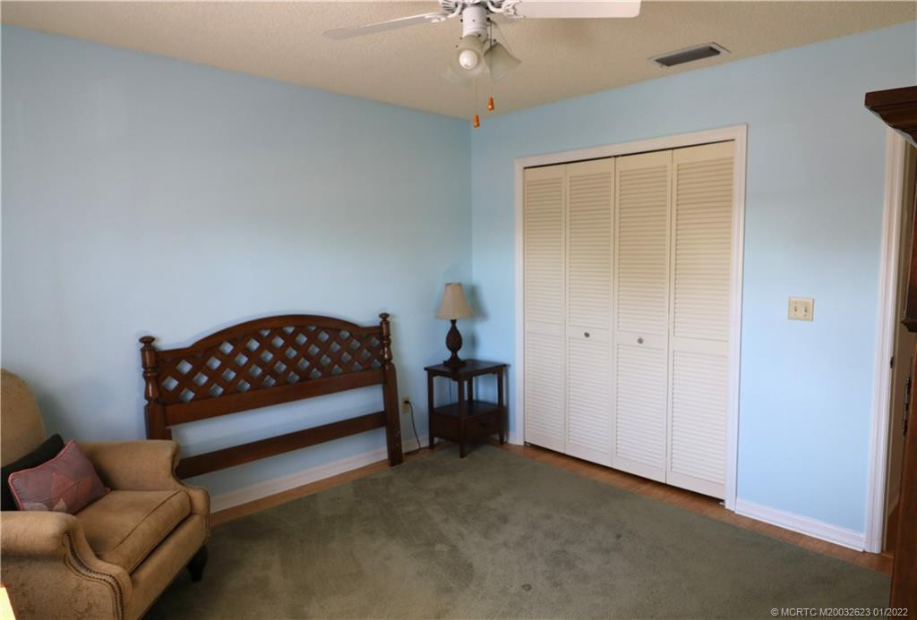Large closet in 2nd bedroom