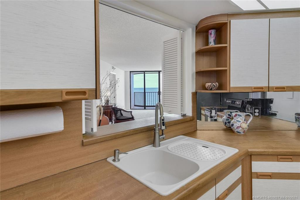 Kitchen Passthrough