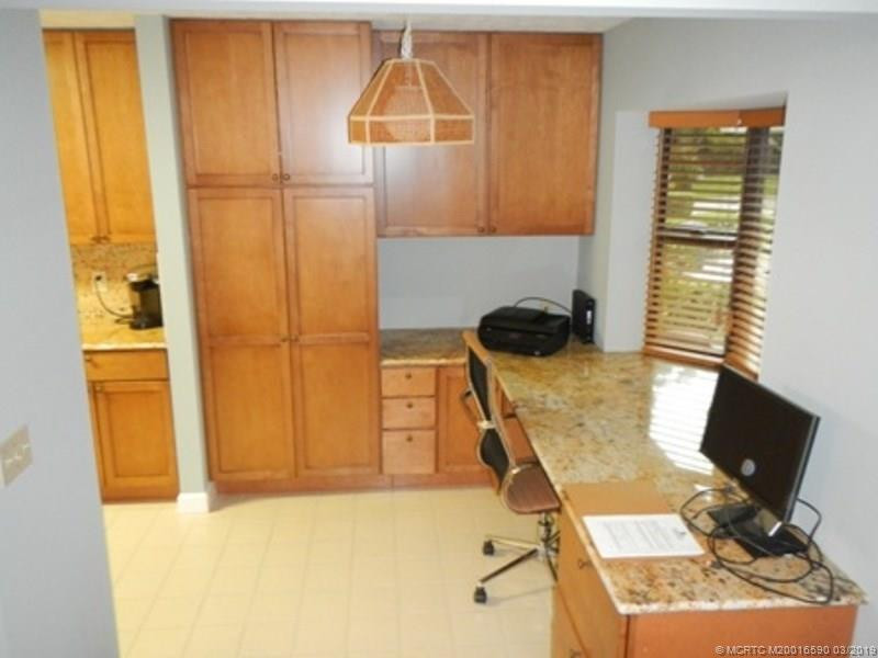 Built-in custom office space