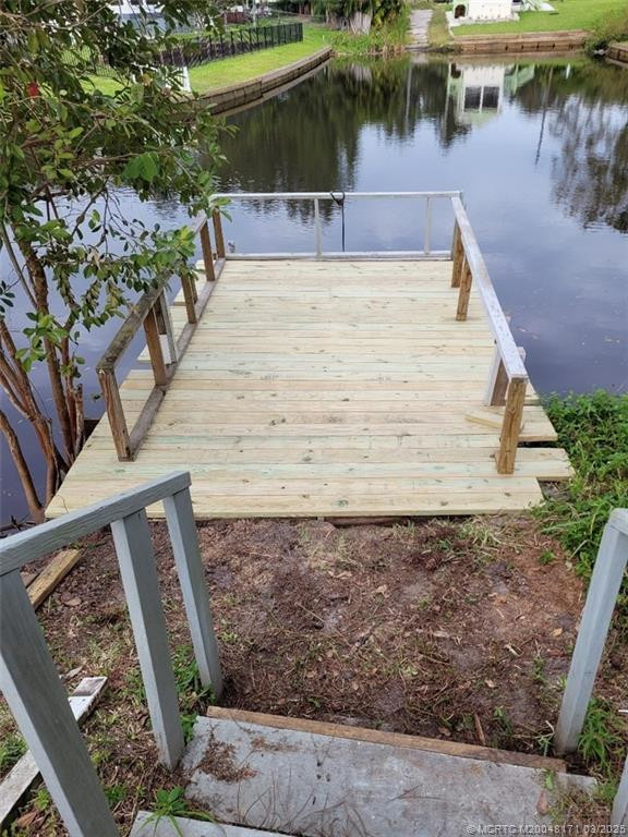 Private Boat Dock -Waterfront Deck