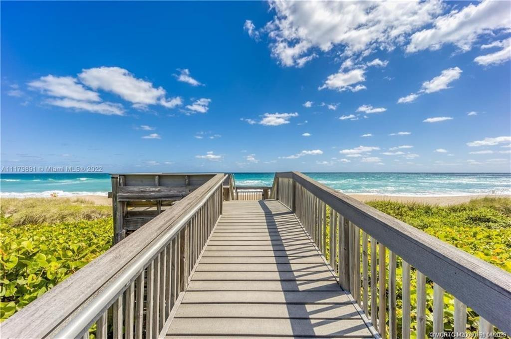 Photo 4 at 669 NE Plantation Road 201, Stuart