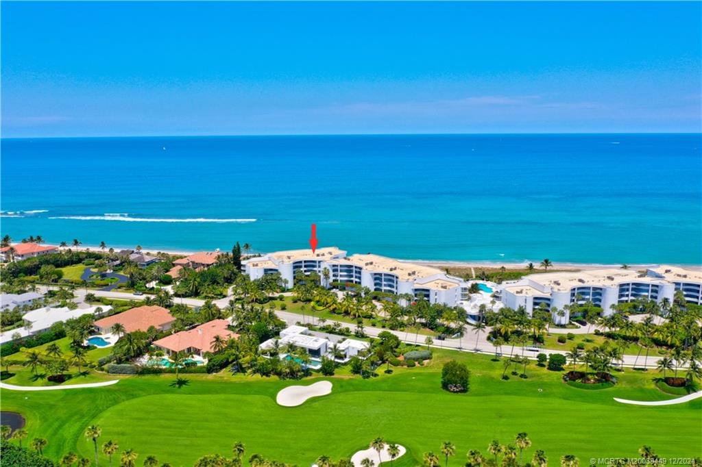 Oceanfront luxury living!