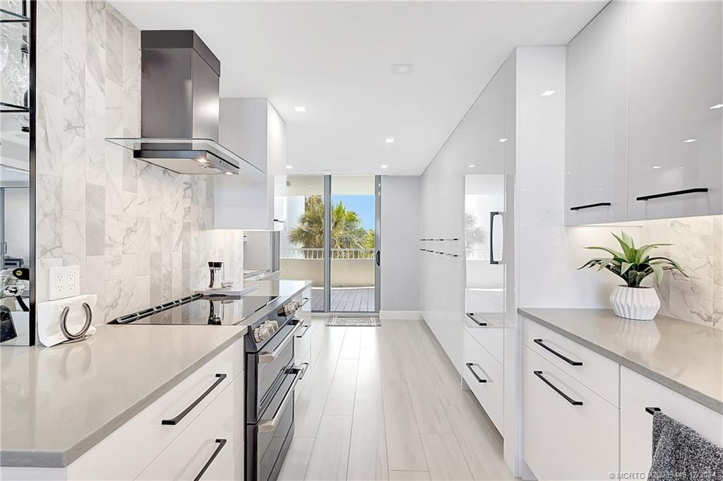 Wifi enabled GE Cafe double oven and Liebherr refrigerator