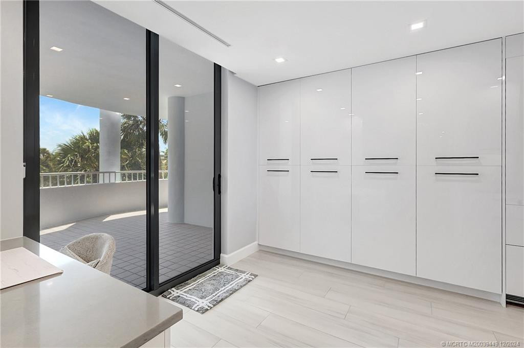 Bonus area with extra storage makes a divine breakfast area or office