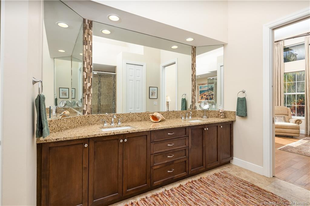 Dual sinks