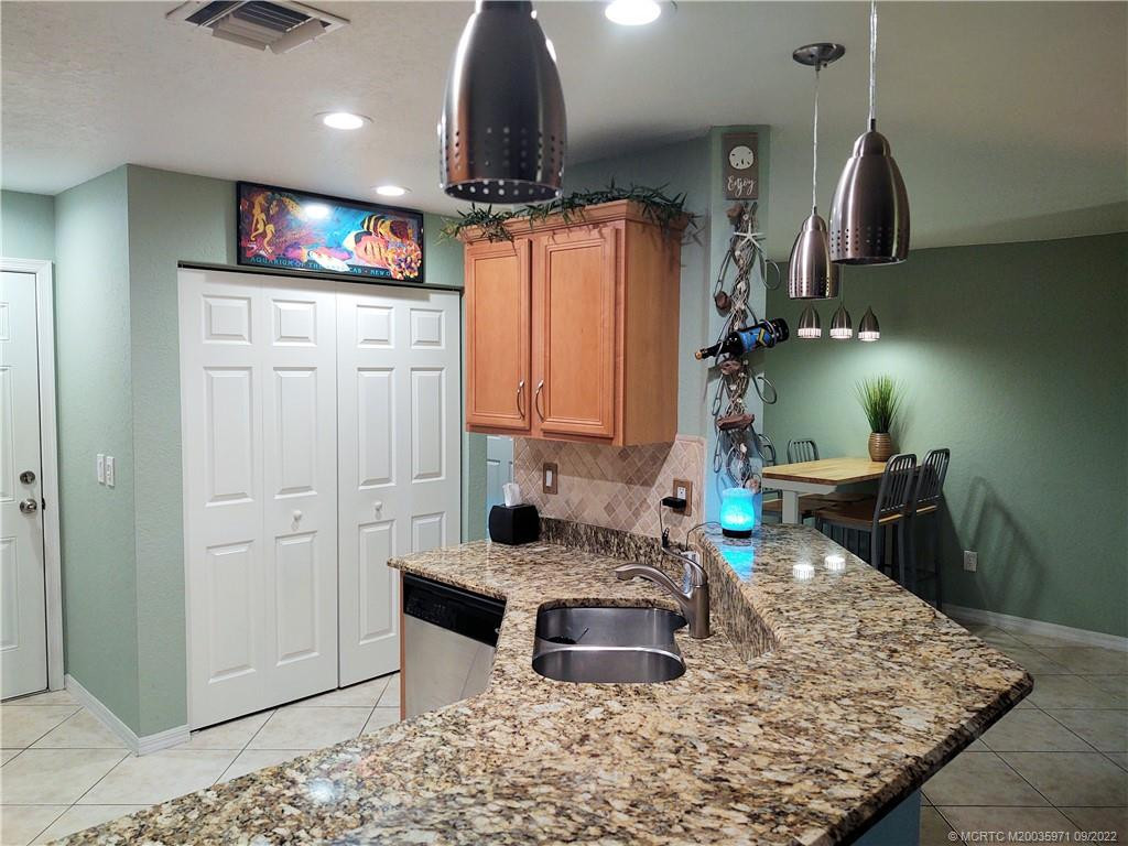 Photo 8 at 2778 SE Birmingham Drive 3107, Stuart