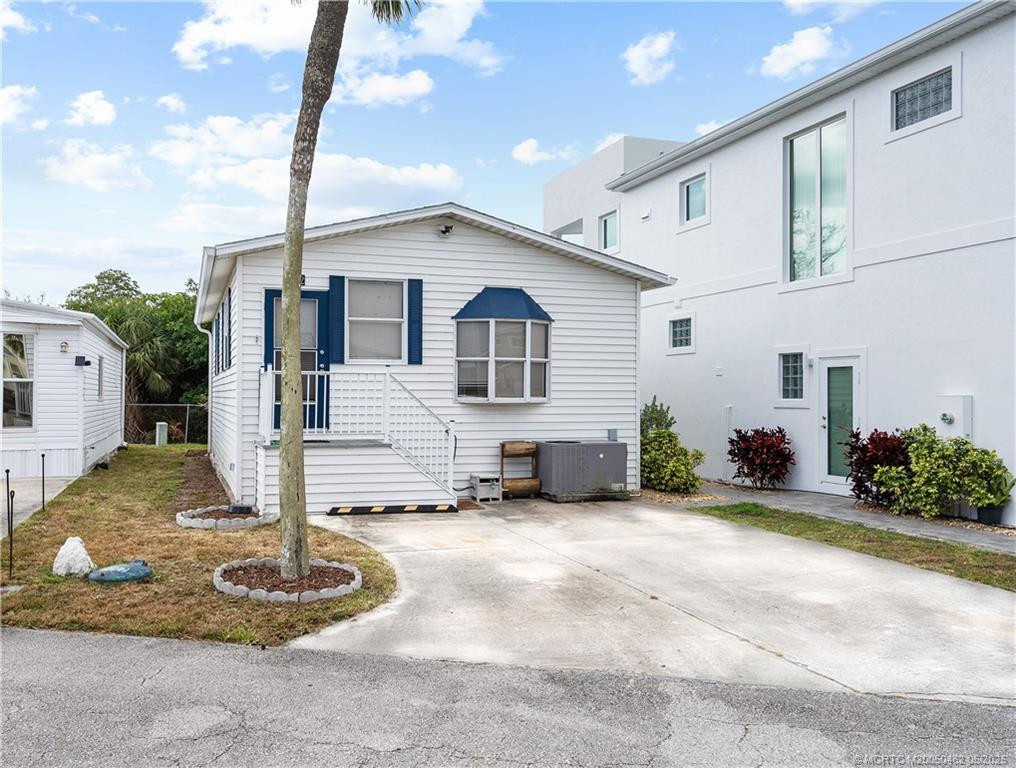 Property photo for 2002 Nettles Boulevard, Jensen Beach, FL 34957