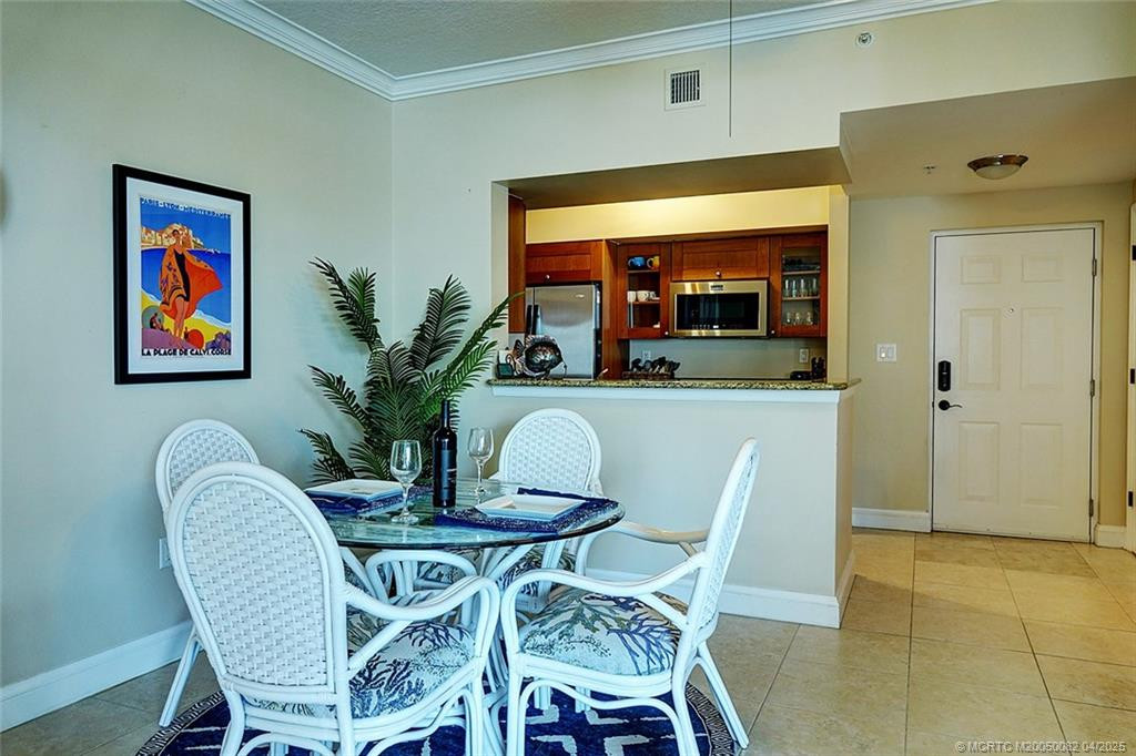Photo 7 at 975 NW Flagler Avenue 306, Stuart