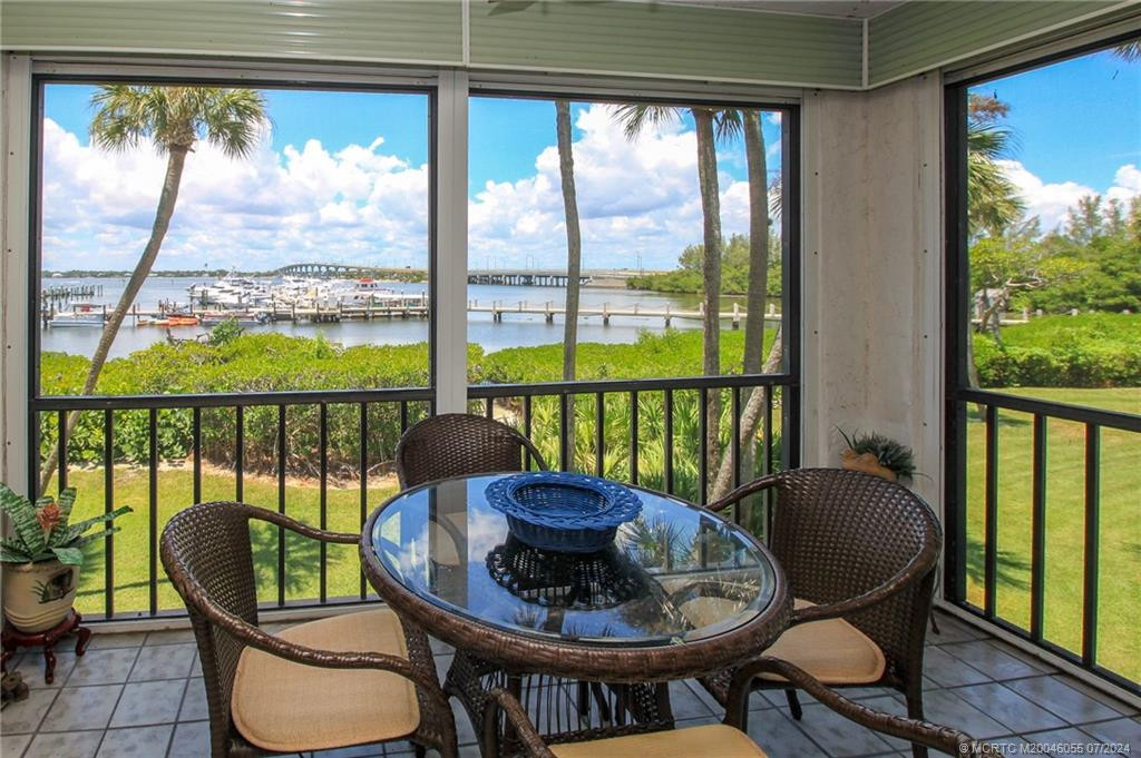 350 NE Edgewater Drive 202, Stuart – Condominium for rent