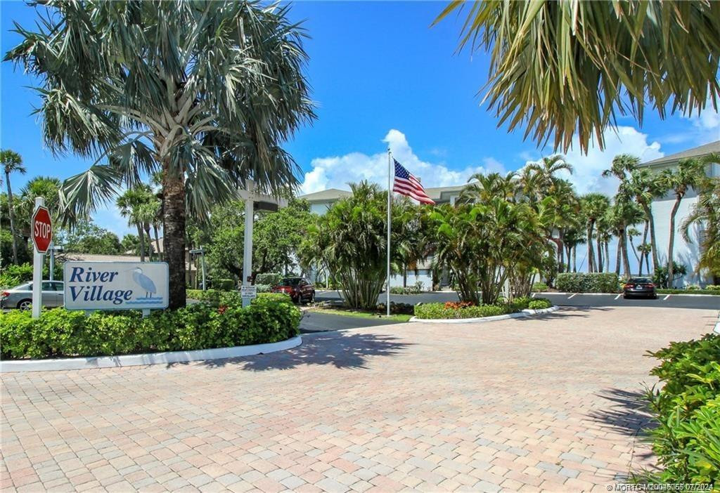 Photo 2 at 350 NE Edgewater Drive 202, Stuart